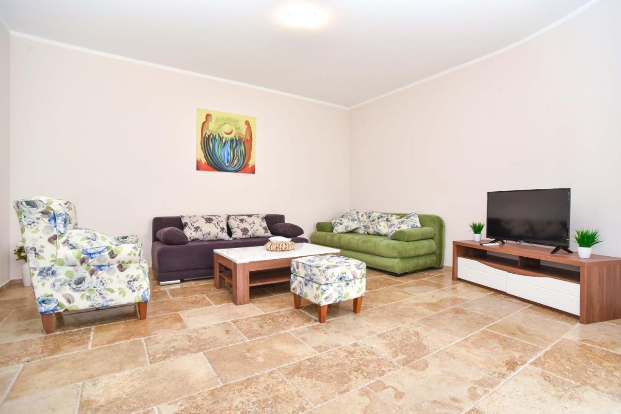 Centrum Stone Apartment Budva