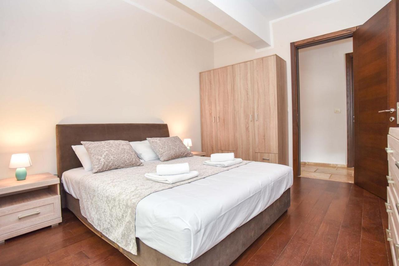Apartment Centrum Stone Budva
