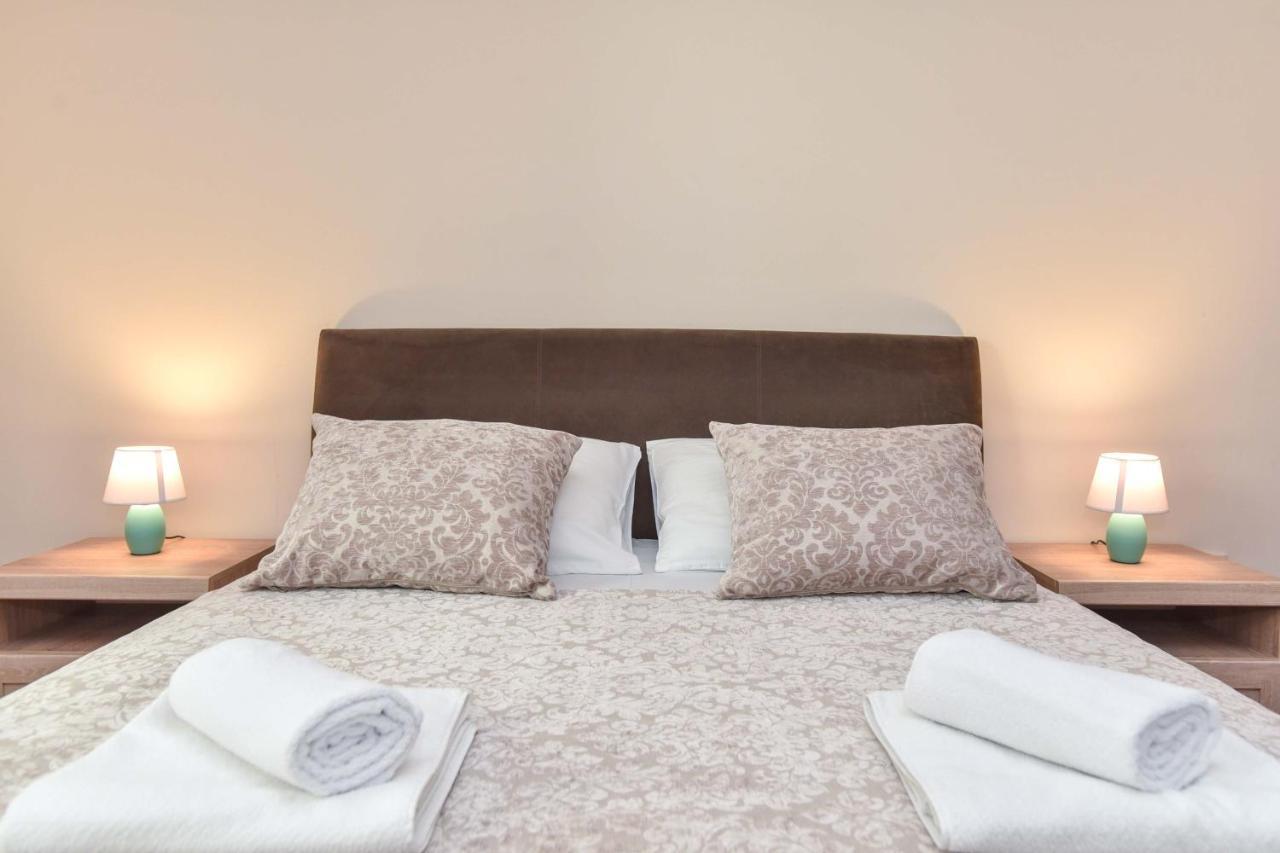 Centrum Stone Apartment